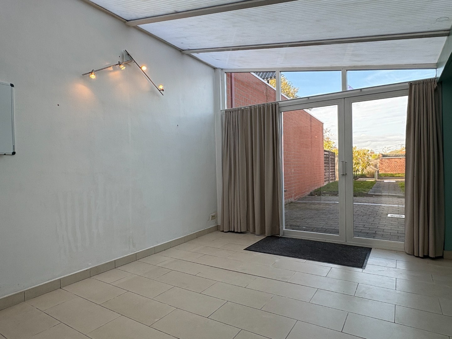 Ruime woning te koop met 3 slaapkamers, ruime tuin en geen renovatieverplichting! - foto 5