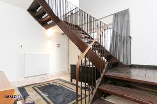 Deze charmante woning is ideaal gelegen in het centrum van Sint-Gillis, op wandelafstand van alle voorzieningen en toch omgeven door groen.Bij het...