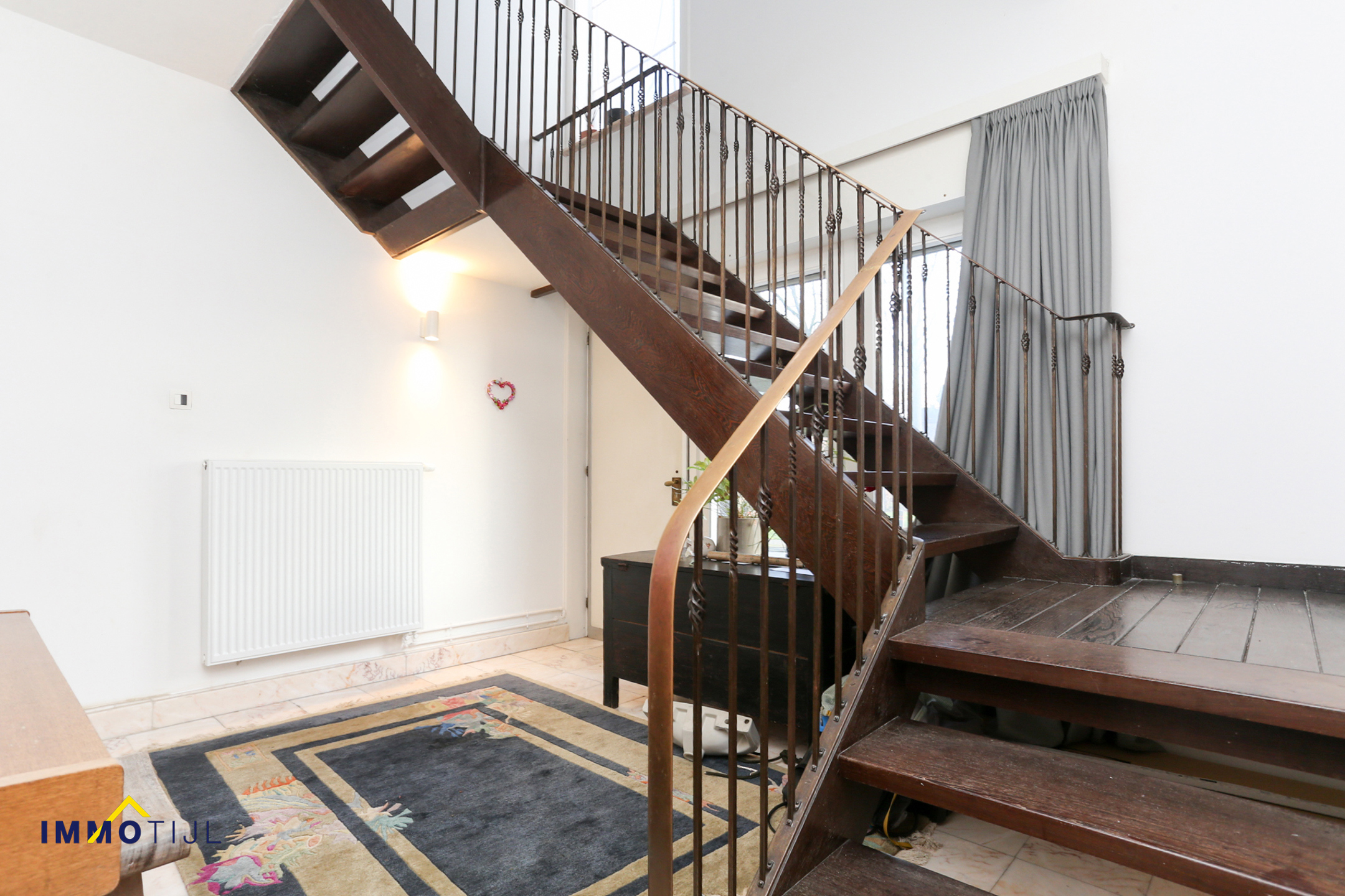 Ruime en lichtrijke woning in hartje Sint-Gillis - foto 3