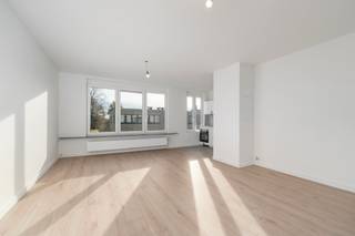 Te koop: volledig gerenoveerd appartement in het centrum van Zwijndrecht, op korte afstand van scholen, winkels en openbaar vervoer.Dit instapklare...