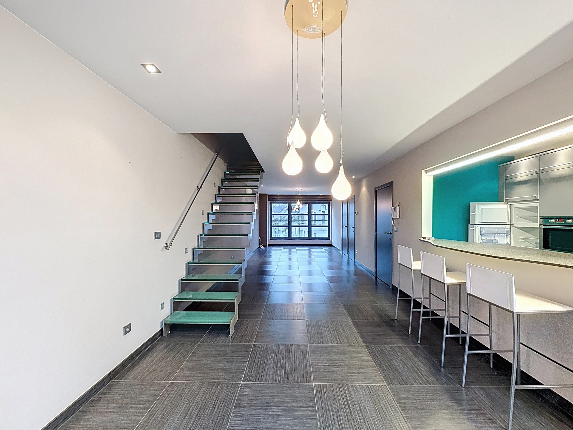 Stijlvol duplexappartement met terras, rand centrum - foto 2