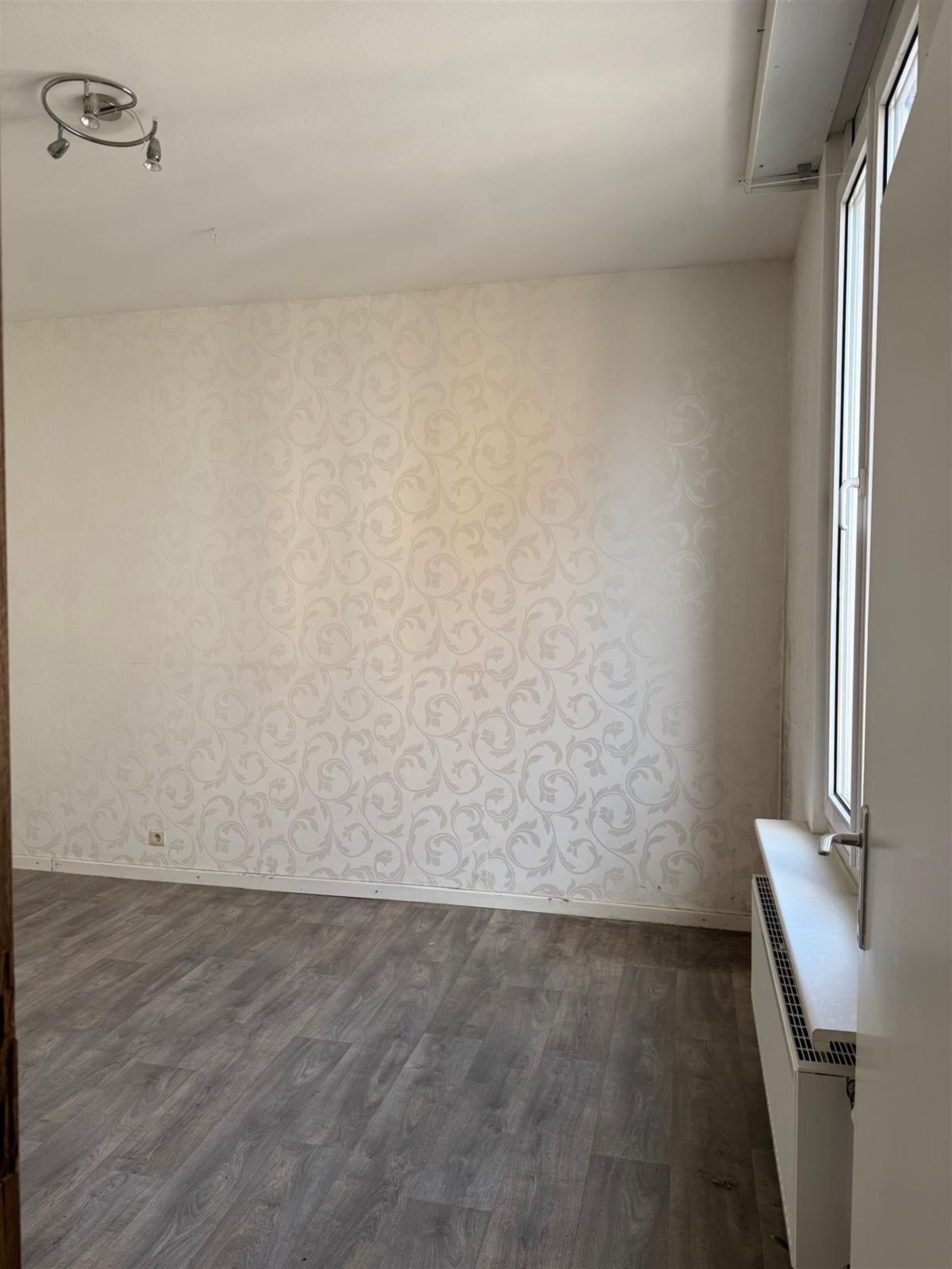 Commercial à vendre à Anvers avec 9 chambres - photo 4