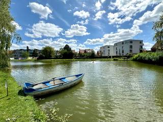 Dit appartement met een prachtig zicht op de vijver is instapklaar en men kan nog genieten van 6% btw (indien aan de voorwaarden voldaan is).De...