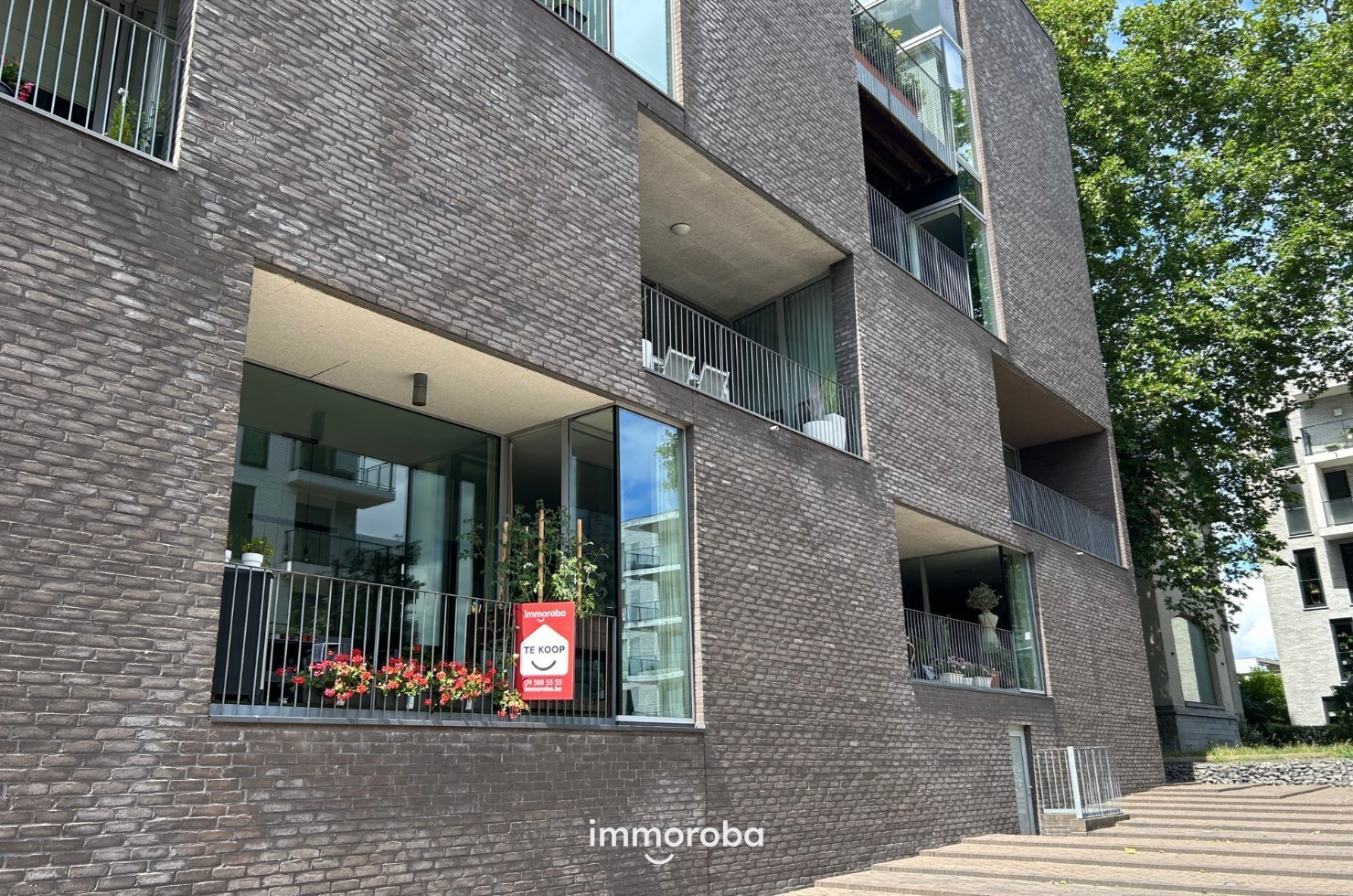 Te koop: instapklaar appartement van +/- 110 m² met 2 slaapkamers in hartje Waregem – Residentie Avalon - foto 2