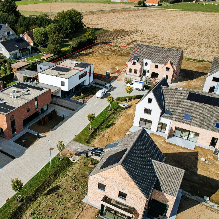 Uitzonderlijk mooi gelegen stuk bouwgrond voor alleenstaande bebouwing - foto 1