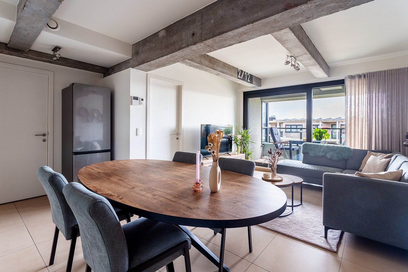 Stadsvibe en rust: energiezuinig appartement met terras - foto 2