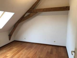 BURST - Interessante opbrengsteigendom van zeven units, langsheen invalsweg Aalst - Oudenaarde.Voormalige hoevewoning, ingericht tot zeven...