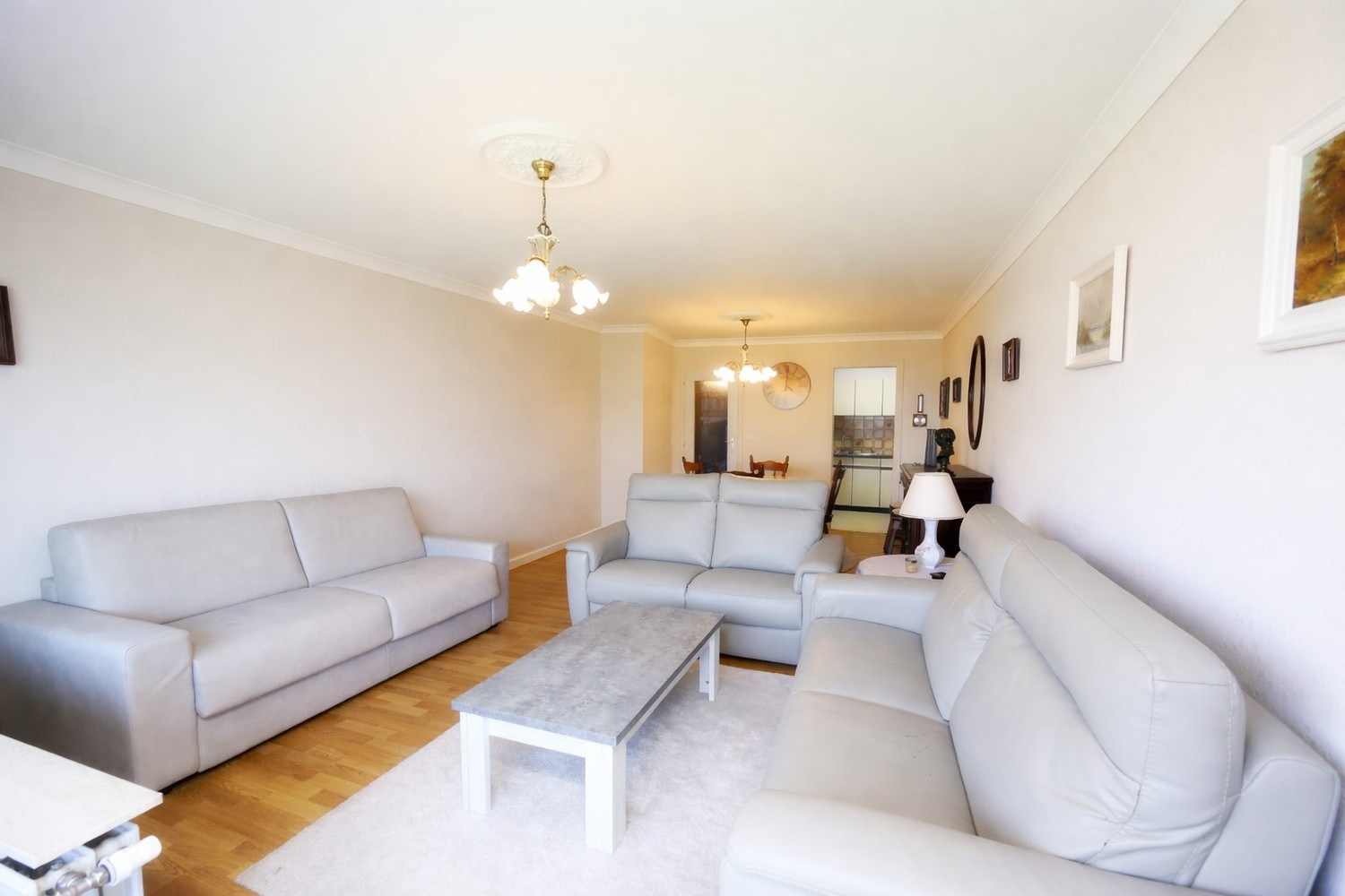 Mooi doorloopappartement met 2 terrassen en zeezicht te Oostende ! - foto 3