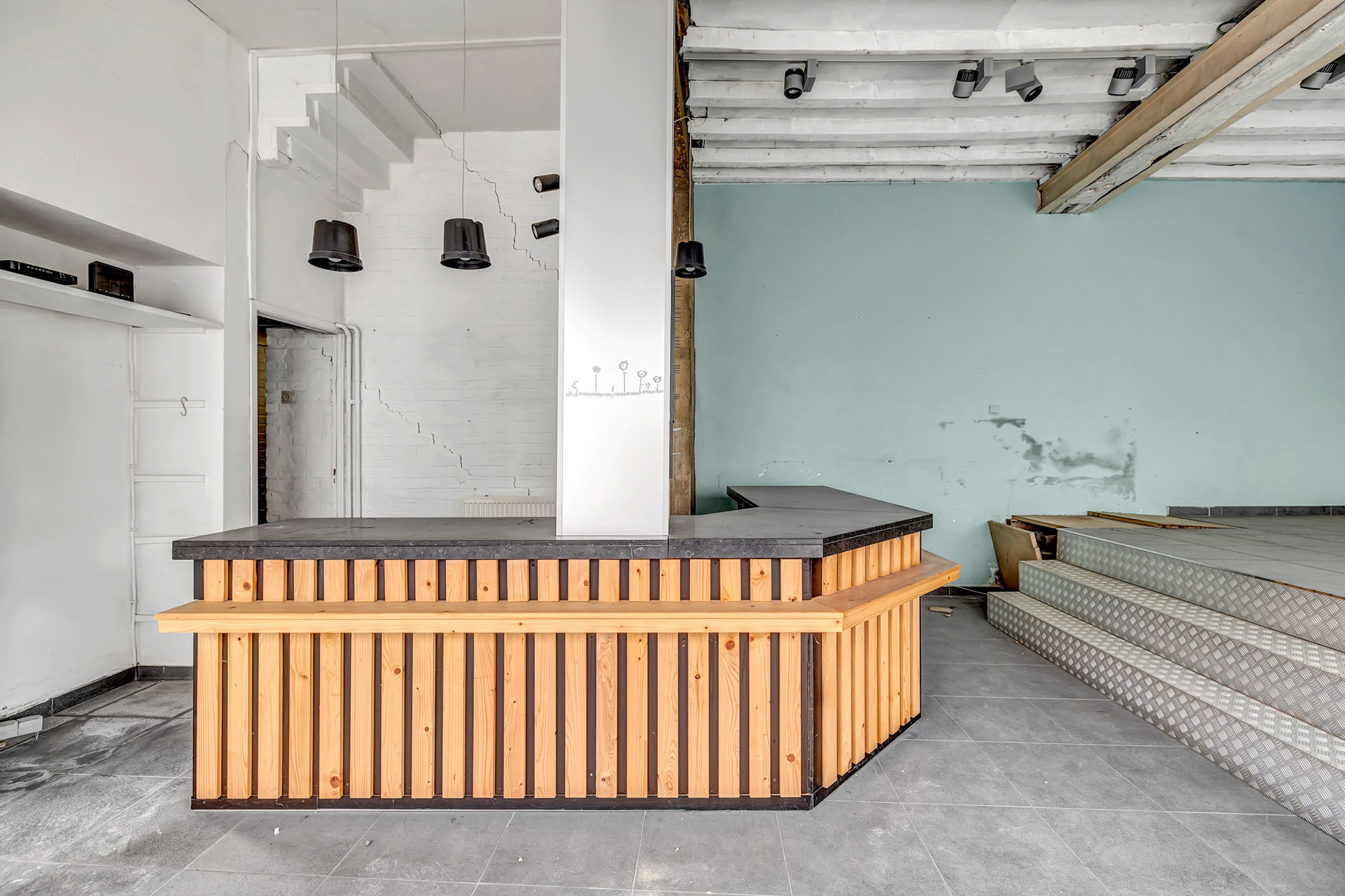 Opbrengsteigendom: Handelsruimte met 3 slpk app in centrum - foto 3