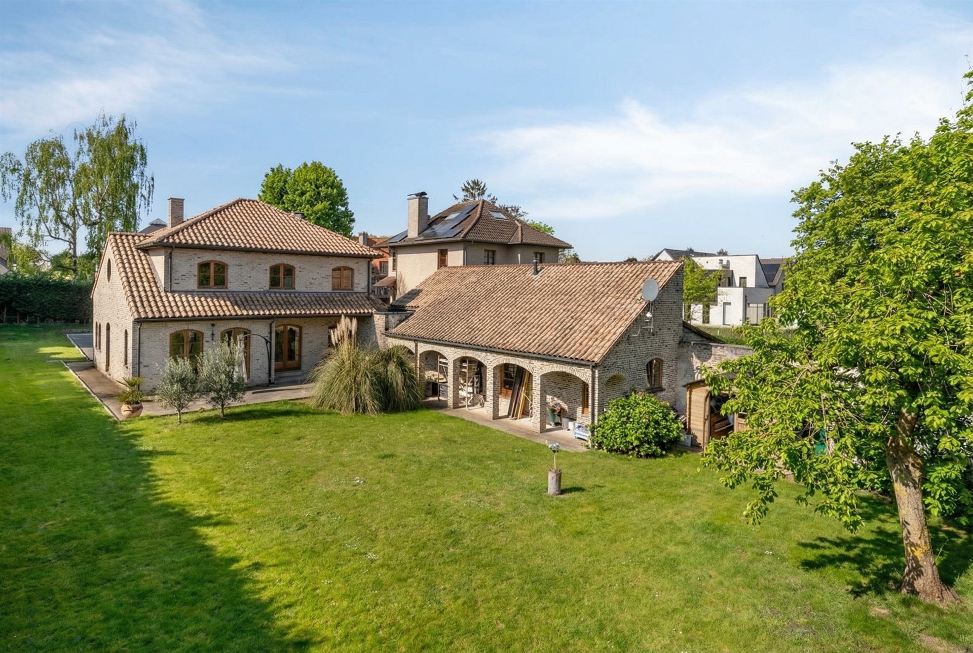 Instapklare villa met 4 slaapkamers, grote tuin en absolute privacy - foto 4