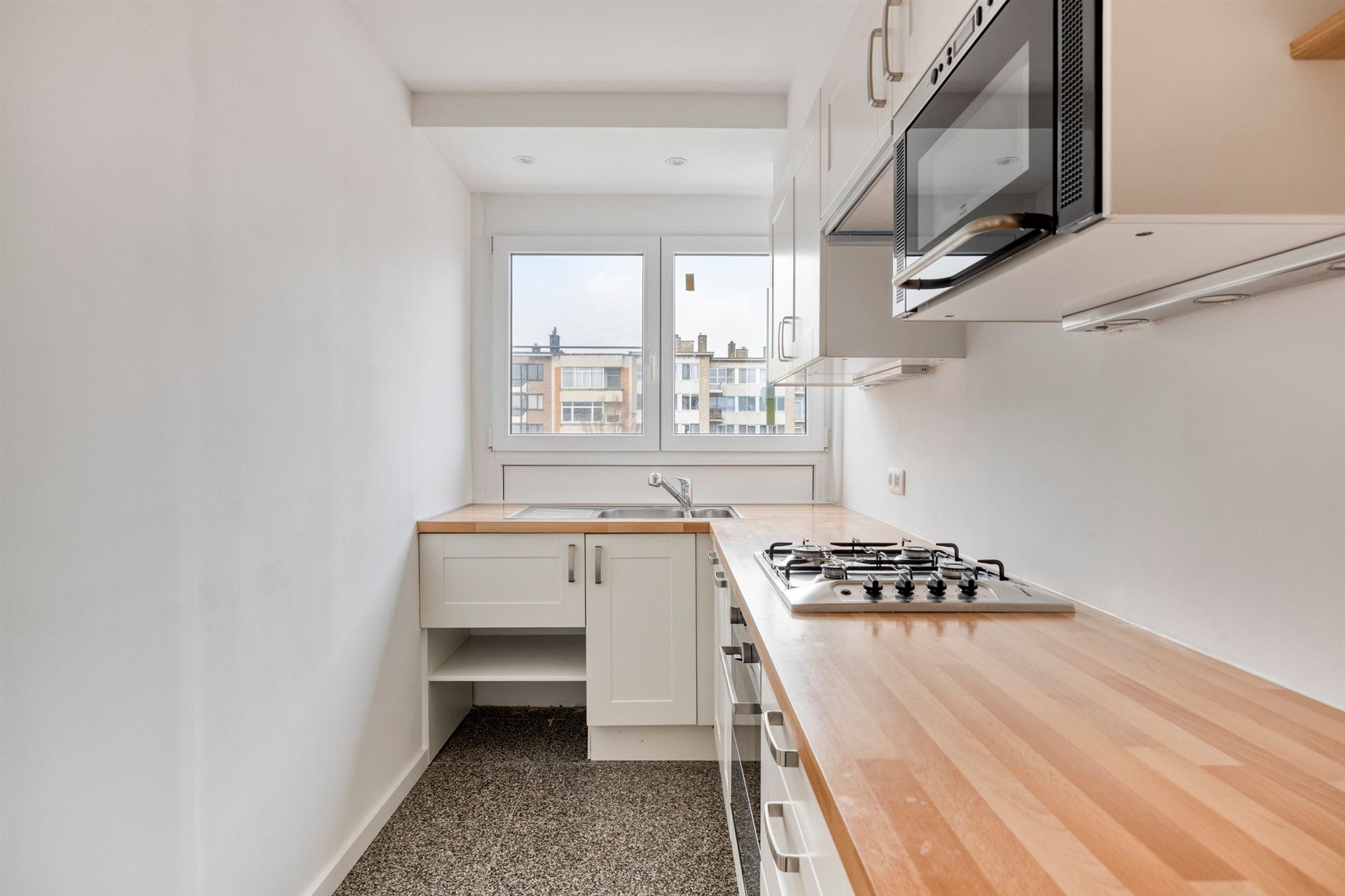 Prachtig gerenoveerd appartement met 2 slpks en terras - foto 4