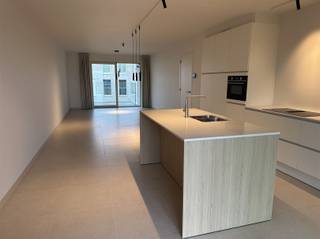 This newly built apartment located on the 2nd floor of the brand new Residence Bord'eau combines luxury, comfort and a beautiful location!The...