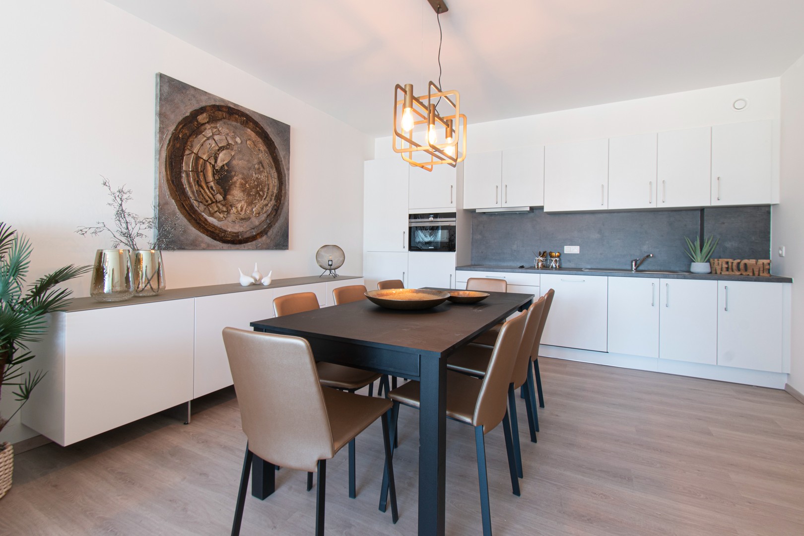Ruim 2-slaapkamer appartement met panoramisch zicht - foto 4
