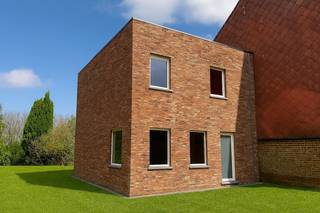 Droom je ervan om je eigen woning 🏡 te bouwen zonder zorgen tegen een vaste prijs en binnen een termijn van 1 jaar ? <br />Met onze partner www.haalbaar.be geloven wij dat iedereen, met of zonder ervaring zijn project binnen de geplande termijn en eigen mogelijkheden kan realiseren.<br /><br />‼️Wij stellen een haalbaar plan op en begeleiden u ook bij de verkoop van uw huidige eigen woning en het volledige traject zonder extra financiële kosten of zorgen‼️<br /><br />We hebben een twintig tal gronden in Ronse en omstreken (Oudenaarde, Ruien, Dergneau, Maarkedal, Nukerke, Flobecq, Mont de l'Enclus,...) waaruit u kan kiezen. <br /><br />We bouwen samen met BTS te Merelbeke dat werd opgericht op 3 pijlers: kwaliteit, betrouwbaarheid en betaalbaarheid ! We bouwen halfopen of open bebouwingen met of zonder garage of carport. <br />Onze prijzen zijn inclusief bouwgrond naar keuze vanaf 326.050 € excl kosten.<br /><br />Benieuwd naar al dat goed nieuws ? Neem vrijblijvend contact op met Fabienne.<br />Samen bekijken we wat mogelijk is voor jullie💛 <br /><br /><br /><br /><br />