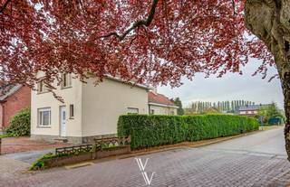 Op een centrale locatie in Pulle bevindt zich deze vrijstaande woning uit 1961 op een perceel van 606 m². De woning staat momenteel leeg en vormt...