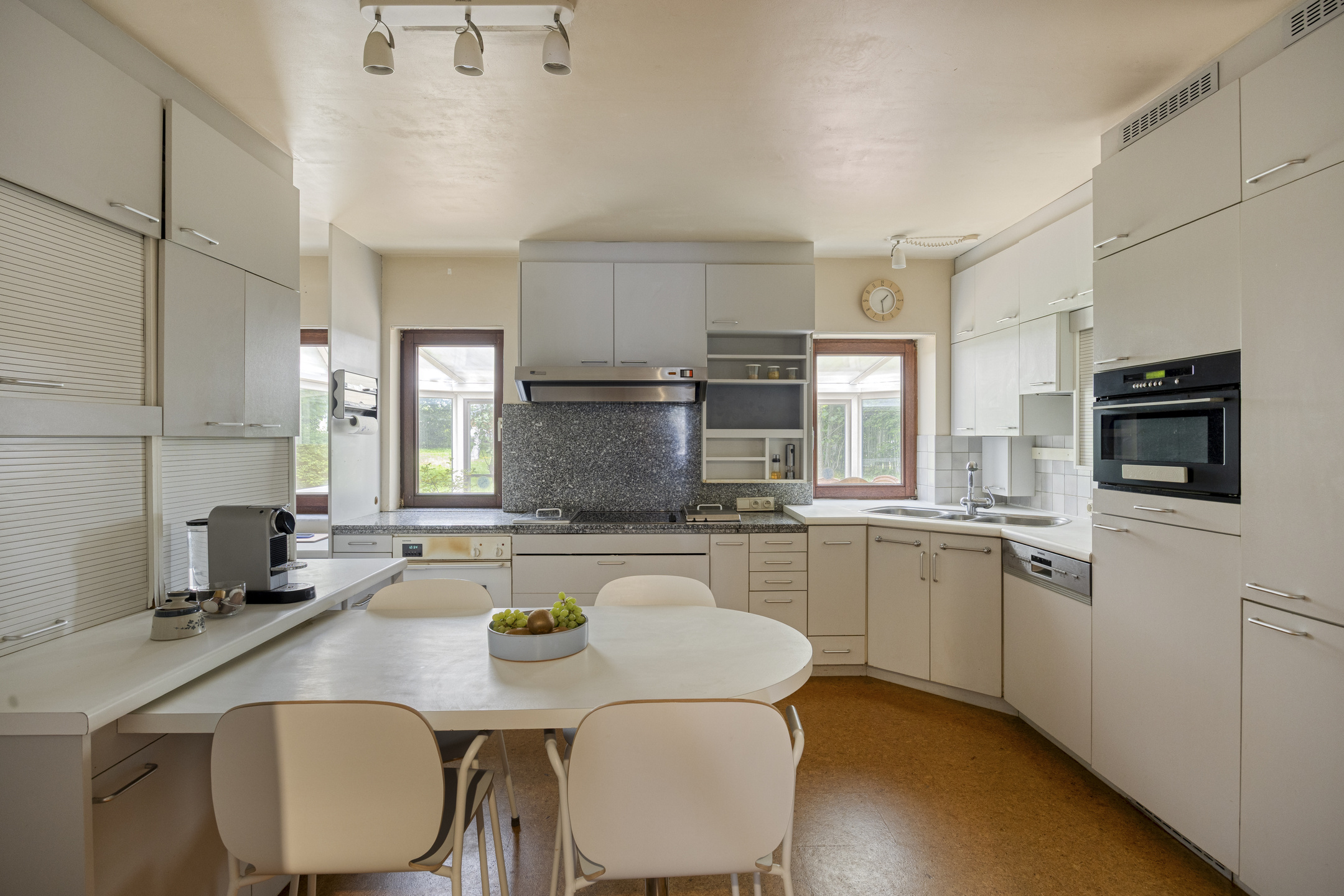House with garden and 3 bedrooms near main roads - photo 5