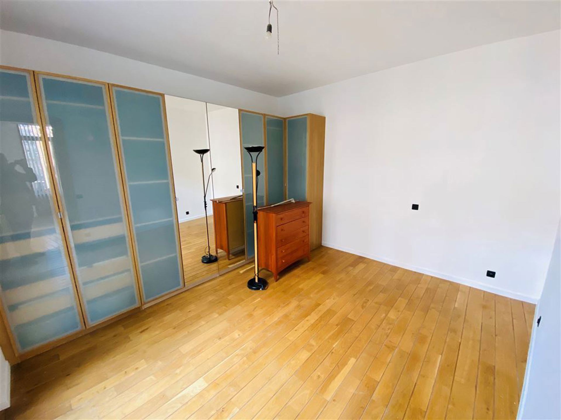 Mooi appartement met 1 slaapkamer van ±90 m² - foto 4
