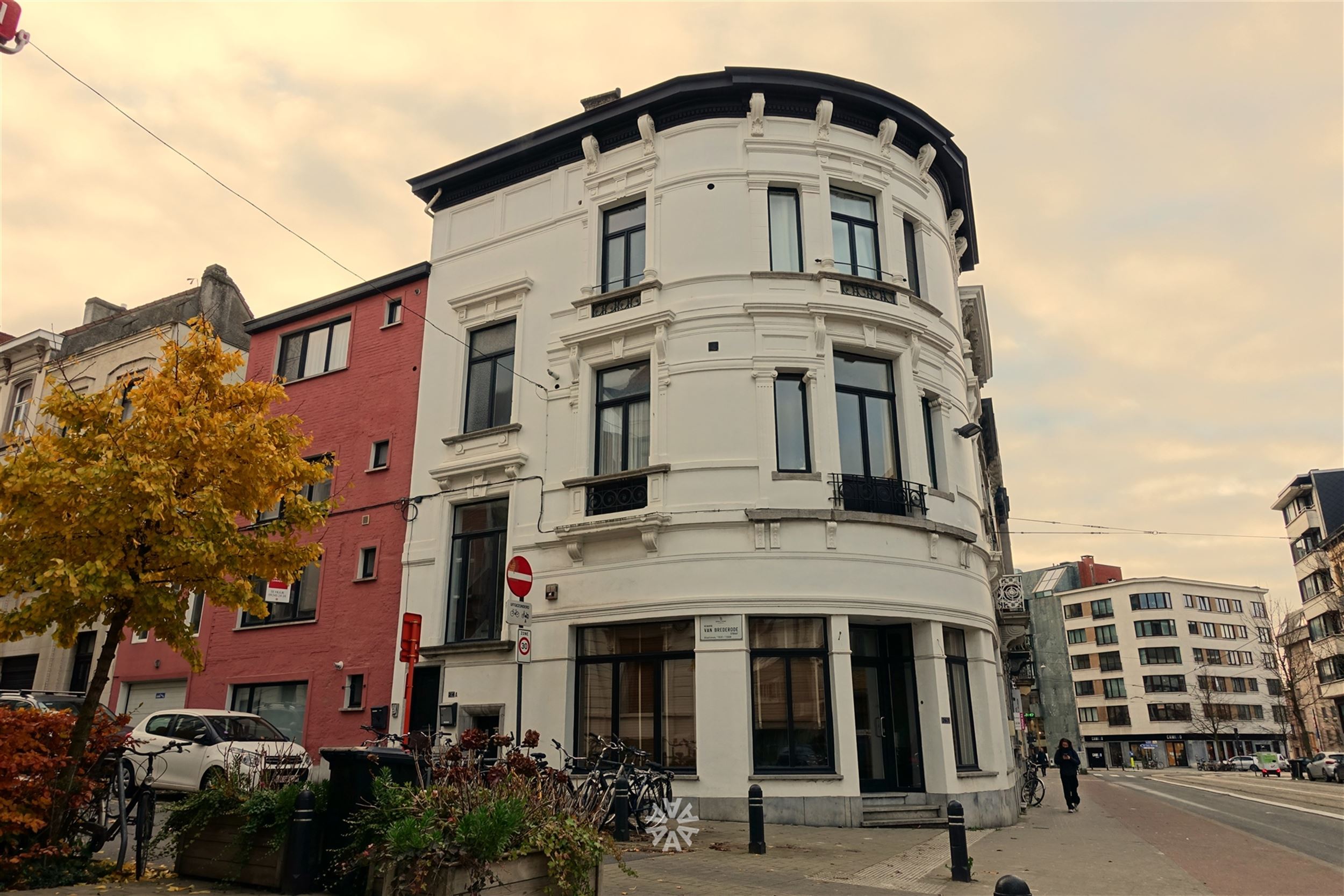 Commercieel handelspand / kantoor te huur op centrale locatie in Gent - foto 2