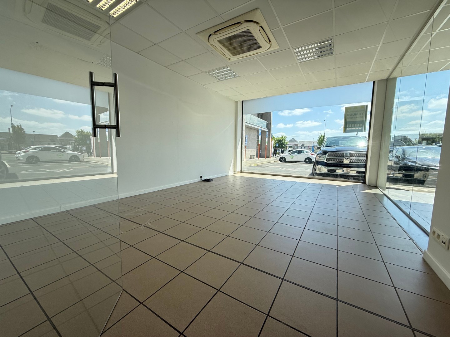 Commercieel gelegen handelsruimte te Tielt! - foto 5