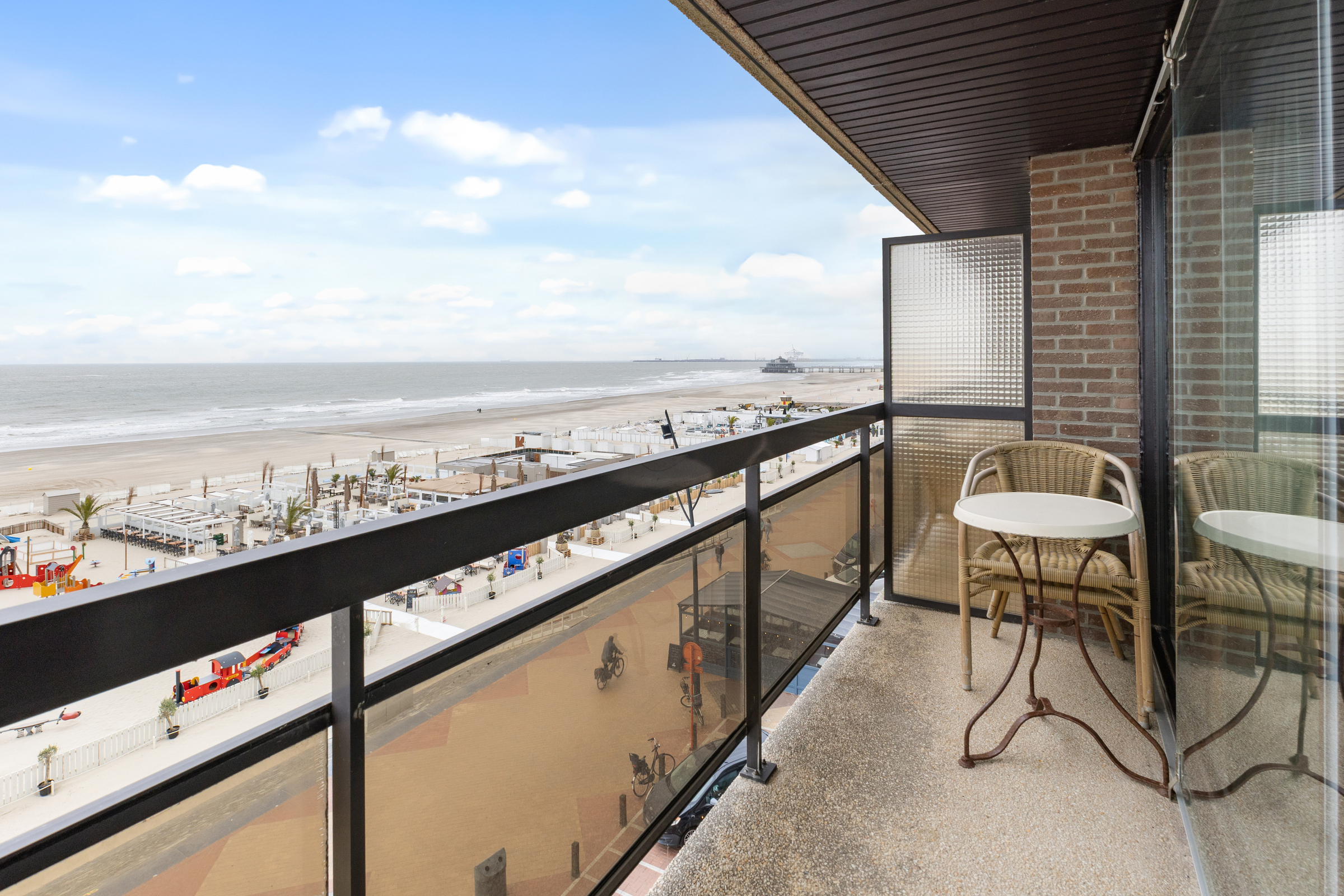 HUREN | Appartement met terras, 2 slaapkamers en zeezicht - foto 3