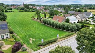 Voor een bezoek of meer info, bel 054 69 39 37 - Op een prachtige landelijke locatie in Gooik (Kester) bevindt zich dit unieke perceel...