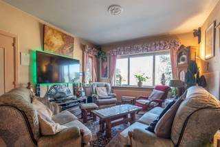 Century21ImmoNero présente cette maison 3 façades à rénover sur 1A66, située dans une rue calme à proximité du centre ville, des écoles et...