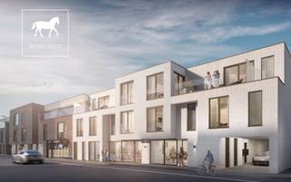 Residentie Beau Noir, een kleinschalig nieuwbouwproject op een boogscheut van centrum Waregem. Deze residentie omvat 6 appartementen en 2 handelsruimtes en is gelegen op een toplocatie in Waregem, aan de rand van het centrum, nabij de sportoefenvelden, station, Expo, de Markt, de ring en E17.<br /><br />Elke entiteit is voorzien van een leefruimte met ingerichte keuken, badkamer met bad en/of douche, 2 slaapkamers, een berging en minstens één ruim terras, waar genieten centraal staat. Alle appartementen worden afgewerkt met hoogwaardige, kwalitatieve materialen. Alles wordt afgewerkt volgens het vooropgestelde lastenboek, maar kan ook worden afgestemd volgens de wensen van de klant. De oppervlaktes variëren tussen de 87m² en 119m².<br /><br />De twee handelsruimtes worden casco opgeleverd.<br /><br />Voor iedere entiteit is er een autostaanplaats en/of garage voorzien, alsook is er een private berging per appartement, deze bevinden zich allen op het gelijkvloers.<br /><br />Benieuwd naar meer? Contacteer ons voor meer informatie via waregem@demeester.be of 056 61 11 11