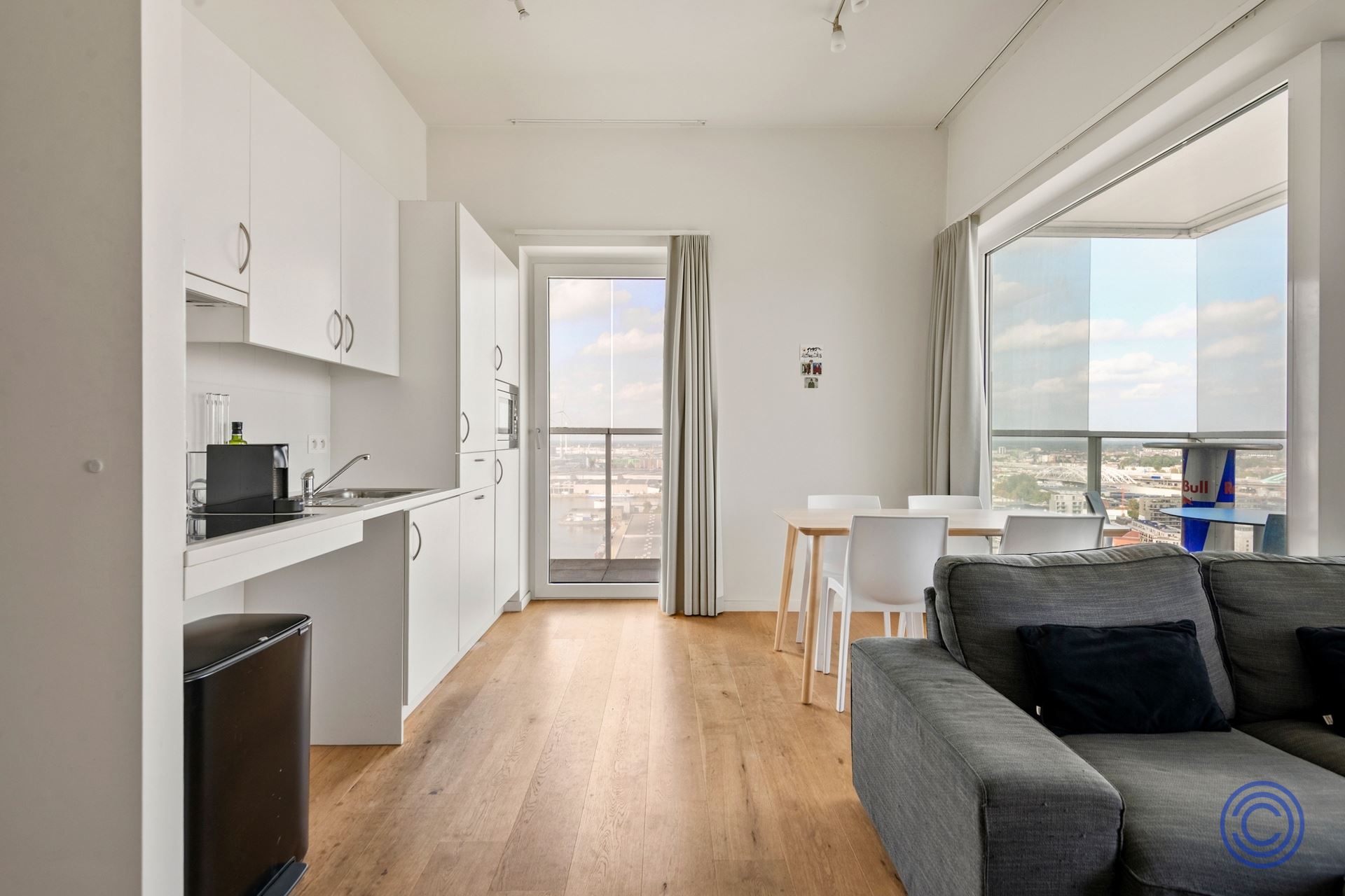 Rolstoelvriendelijk appartement op de 18de verdieping met panoramisch zicht over de dokken! - foto 2