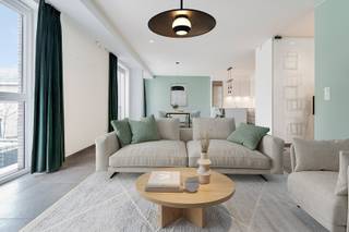 Deze trendy eigendom, gebouwd in loftstijl welke gekenmerkt wordt door zijn hoge plafonds, mooie ruimtes, grote raampartijen waardoor dit een...