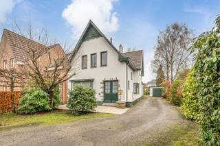 Gezinswoning in Kiewit met 3 slaapkamers en losstaande garage op een perceel van 6a38ca. Gelegen in een residentiele, kindvriendelijke omgeving,...