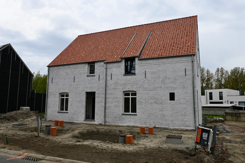 Prachtige Landelijke woning met mogelijk 4 slaapkamers ! - foto 1