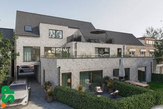 Gelijkvloers appartement te koop in residentie 'OLMSEBAAN'.<br /><br />Ontdek dit gelijkvloers appartement met ruim terras in de nieuwe residentie ‘OLMSEBAAN’. De indeling omvat een inkomhal, twee comfortabele slaapkamers, een moderne badkamer, een apart toilet, een praktische berging/wasplaats, een ruime en lichtrijke woonkamer met open keuken.<br /><br />Het gebouw is uitgerust met een lift en biedt diverse parkeermogelijkheden aan de rechterzijde van het gebouw: autostaanplaatsen, carports en garages zijn apart aan te kopen.<br /><br />De appartementen worden opgetrokken met ecologisch verantwoorde materialen en voldoen aan de BEN-norm (Bijna-EnergieNeutraal) met een E-peil lager dan 30. Hiervoor worden ze uitgerust met milieuvriendelijke technieken.<br /><br />Centraal gelegen op wandelafstand van het centrum, met een vlotte verbinding naar in- en uitvalswegen.<br /><br />Verkoop onder BTW-stelsel, mogelijkheid tot toepassing van het 6% btw-tarief. Een ideale opportuniteit, zowel voor starters als voor investeerders.<br /><br />De afgebeelde beelden en materialen zijn bedoeld ter inspiratie en kunnen afwijken van de definitieve oplevering.<br /><br />Voor meer informatie of een bezoek ter plaatse, kan u contact opnemen met IMMO SP via 014 59 10 20 of mailen naar jill@immosp.be. Benieuwd naar de waarde van uw eigen woning? Vraag vrijblijvend een gratis verkoopanalyse aan – wij helpen u graag verder!