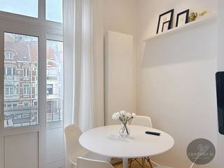 Dit appartement is gelegen op het eerste verdiep - te bereiken met trap!Vlak aan de kusttram, buurtwinkels, Zeedijk, station, alles is op...