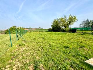 NIEUWBOUW WONING MET 3 SLAAPKAMERS, GARAGE EN TUIN (515m²)U kan nog genieten van 6% BTW ipv 21% indien u aan de voorwaarden voldoet.Het betreft de...