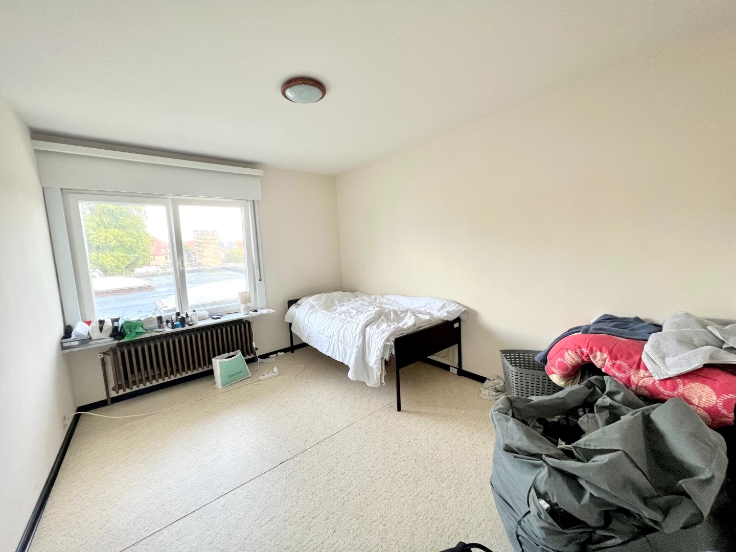 APPARTEMENTSGEBOUW MET 4 APPARTEMENTEN EN 3 GARAGES - foto 2