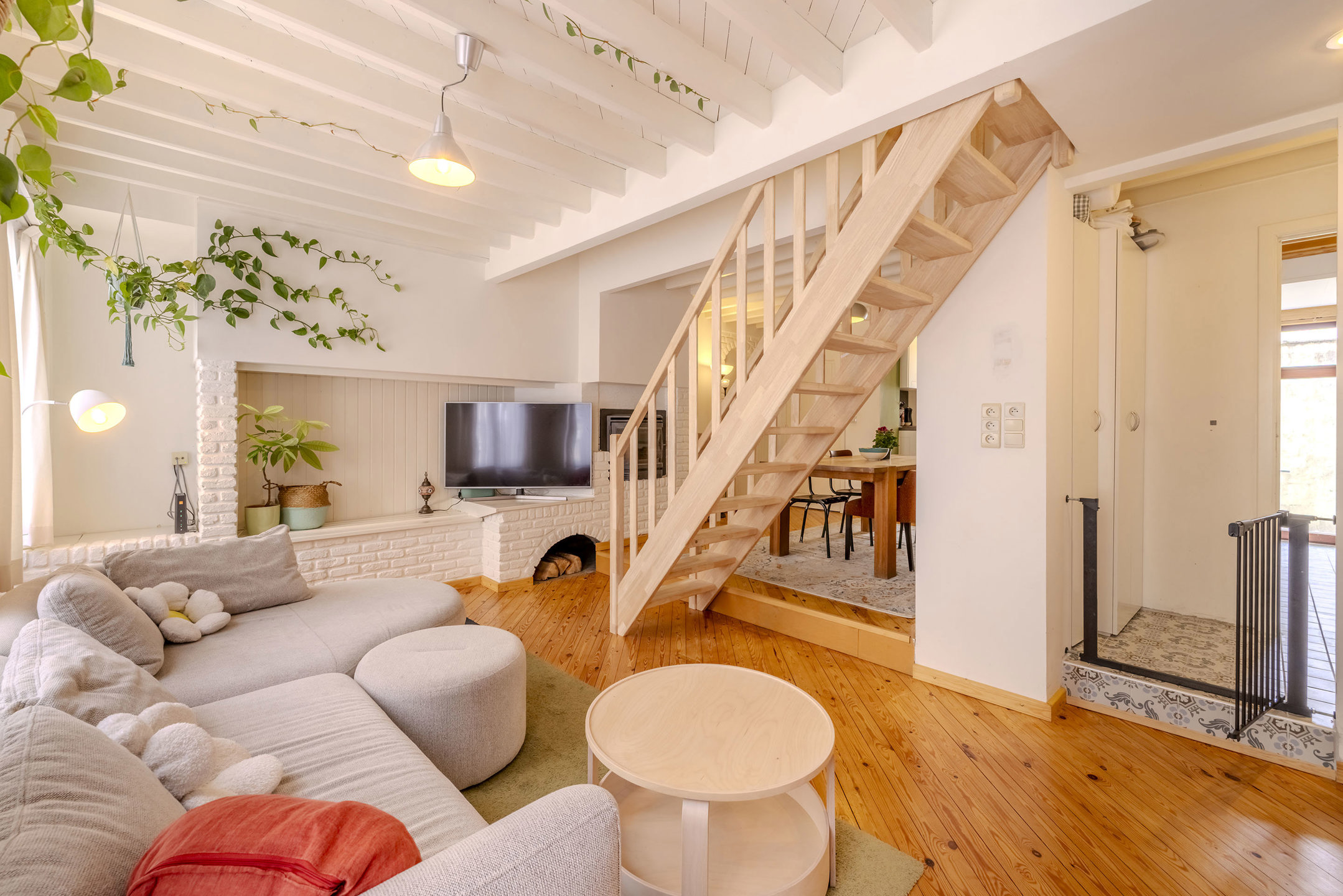 Centraal gelegen bel-etagewoning met 3 parkeerplaatsen! - foto 4