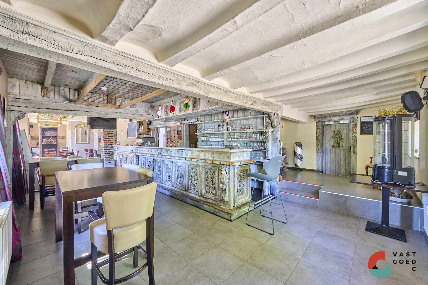 Karaktervolle woning met polyvalente handelsruimte en een authentieke uitstraling. - foto 5