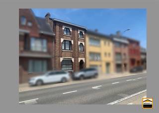 Gezellige gezinswoning met mooie tuin op wandelafstand van Tongeren centrum* Geen renovatieplicht (EPC-label: D)* Asbestveilig Langs de...