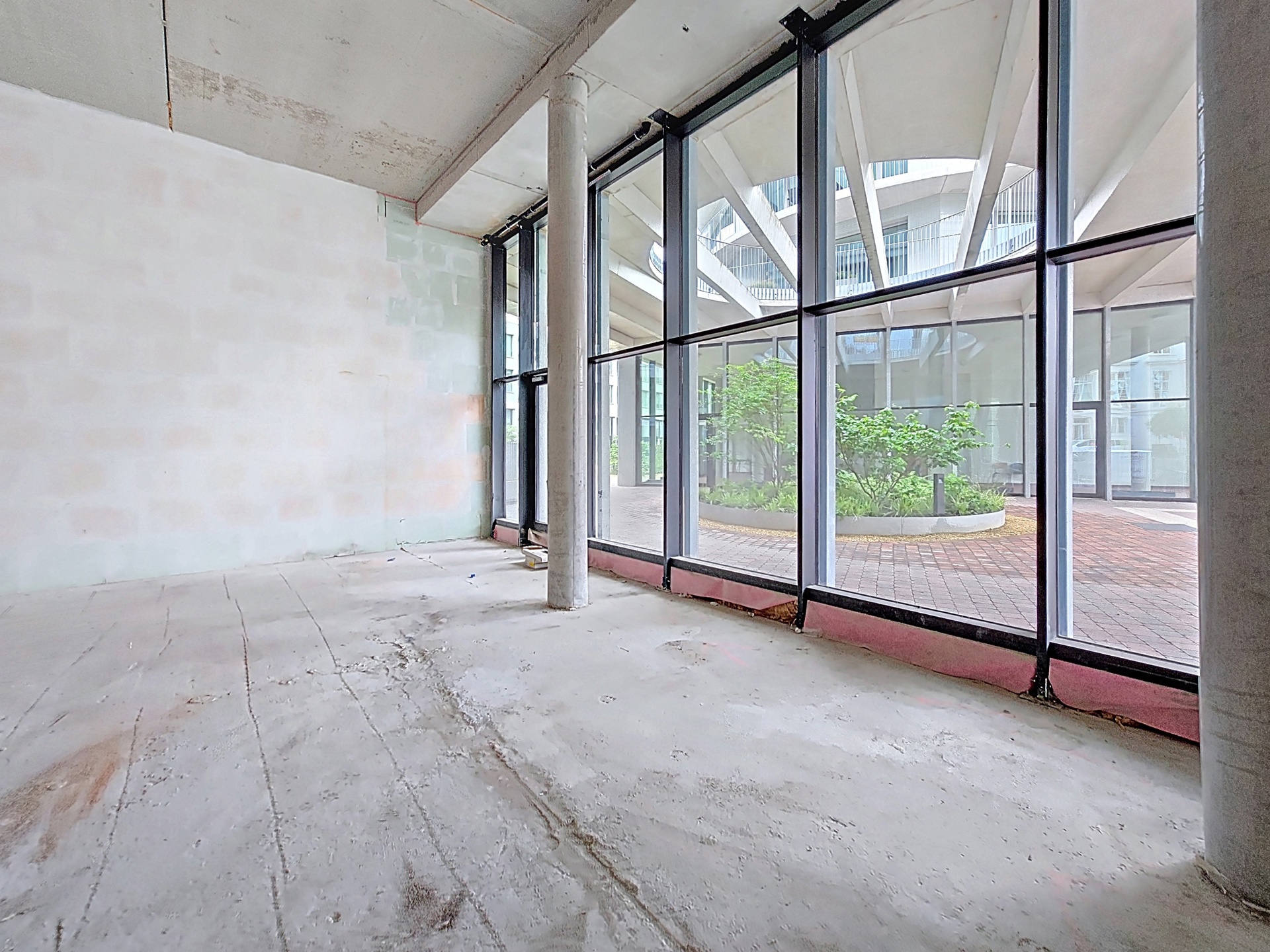 Commercial à vendre à Bruxelles - photo 1