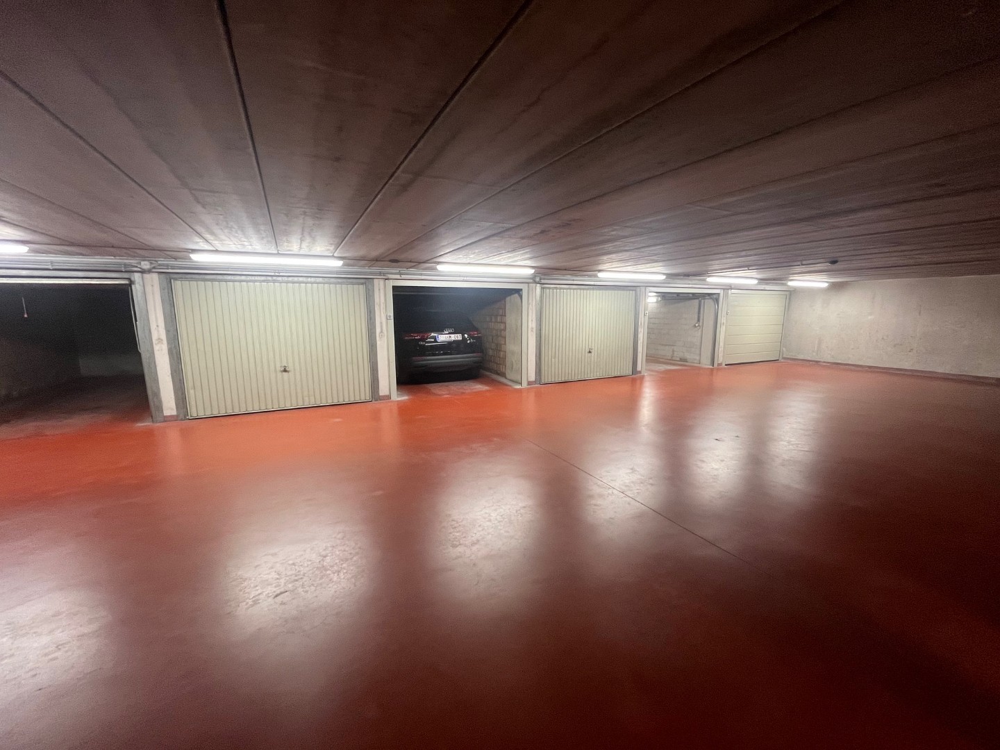 Vlot toegankelijke garagebox, uitstekend gelegen op Kustlaan, nabij Albertplein - photo 2