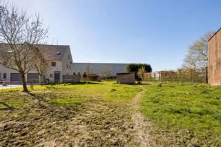 Bent u op zoek naar de perfecte plek om uw ideale woning te bouwen – helemaal volgens uw eigen visie en stijl? Dan is dit perceel van 1066 m²...