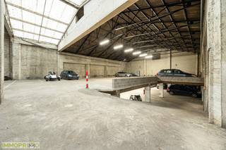 Opbrengsteigendom - vierde verdieping van een parkeergebouw te Borgerhout.Een unieke kans op een stabiel en toekomstgericht opbrengsteigendom.De...