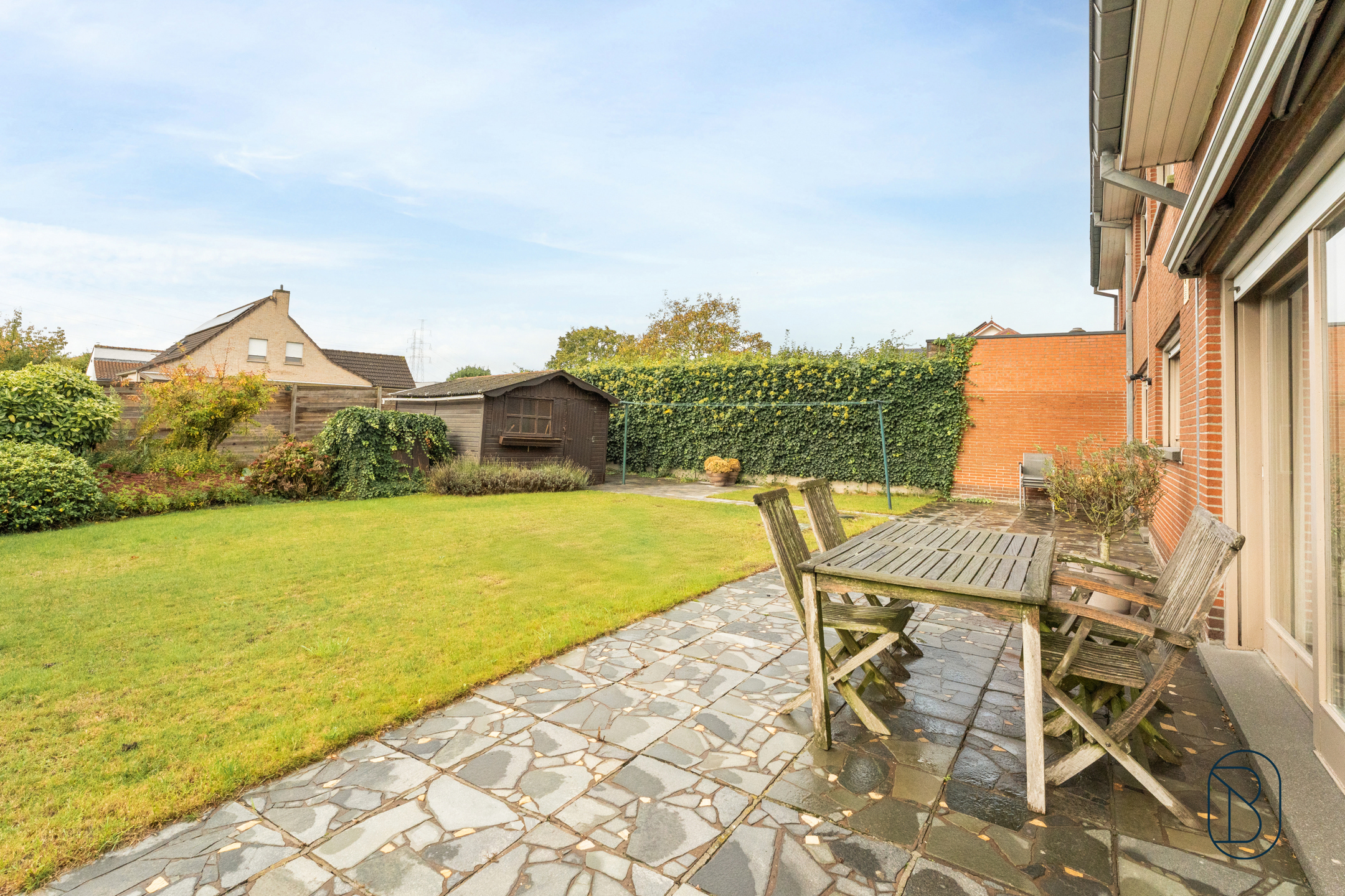 Goedgelegen, ruime degelijke halfopen woning! - foto 4