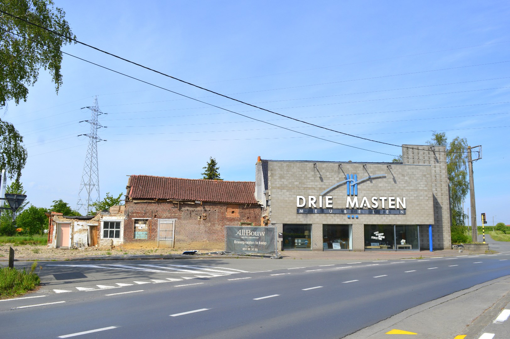 Te renoveren of herbouwen woonst met commerciële functie én aanliggende weidegrond - foto 4