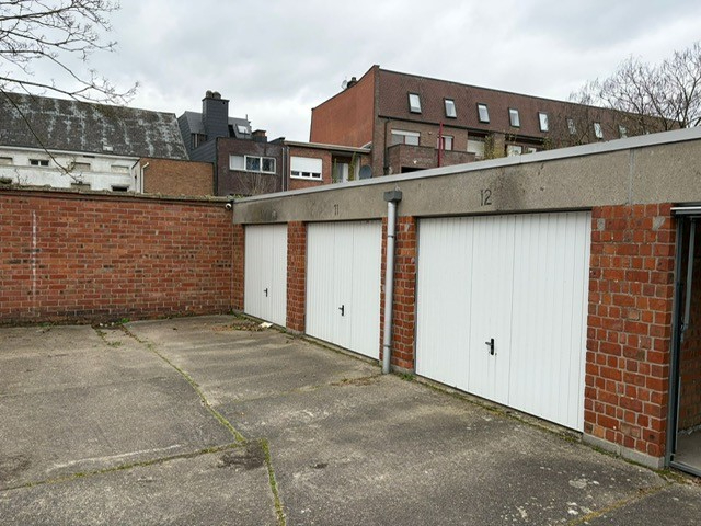 Centraal gelegen garagebox voor 1 wagen - foto 2