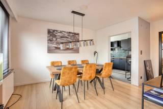 Gerenoveerd appartement met 2 slaapkamers te koop in Hulst (Tessenderlo)Op de Rietweg, in het centrum van Hulst, vinden we dit recent gerenoveerde...