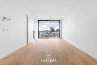 -Voor uitgebreide info, surf naar www.SWEVERS.be! – We bevinden ons aan de Grote Markt van de bruisende stad Beringen. Residentie Maison werd...