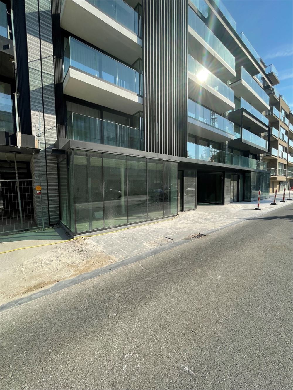 Commercial for rent in Nieuwpoort - photo 2