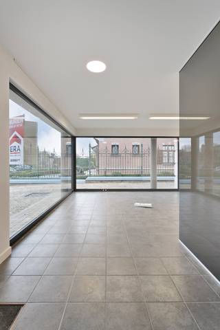 Commercial à louer à Waregem