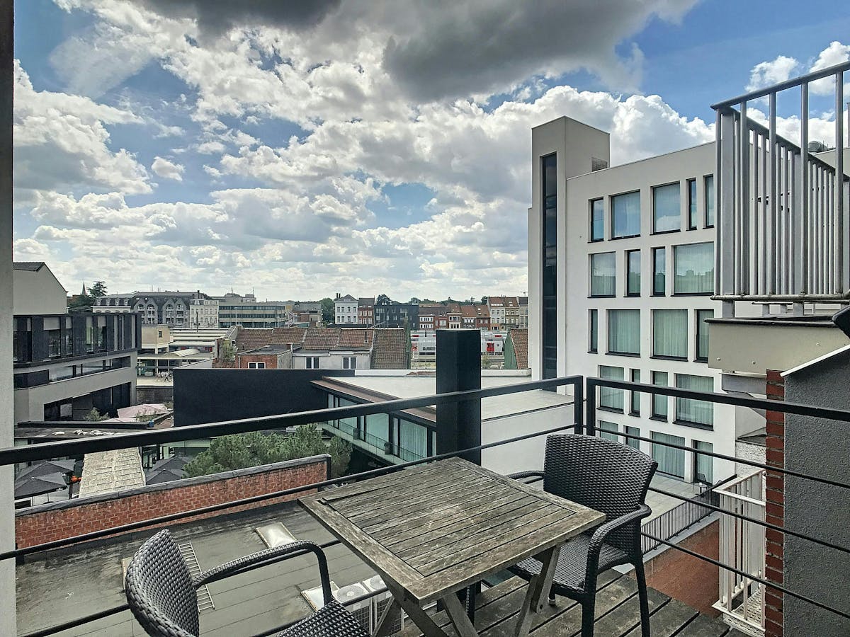 Modern 1-slaapkamerappartement in het centrum van Kortrijk - foto 4